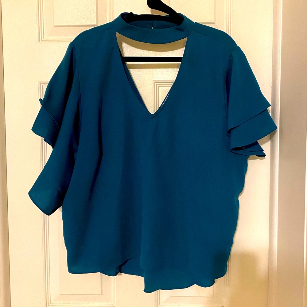 Teal top